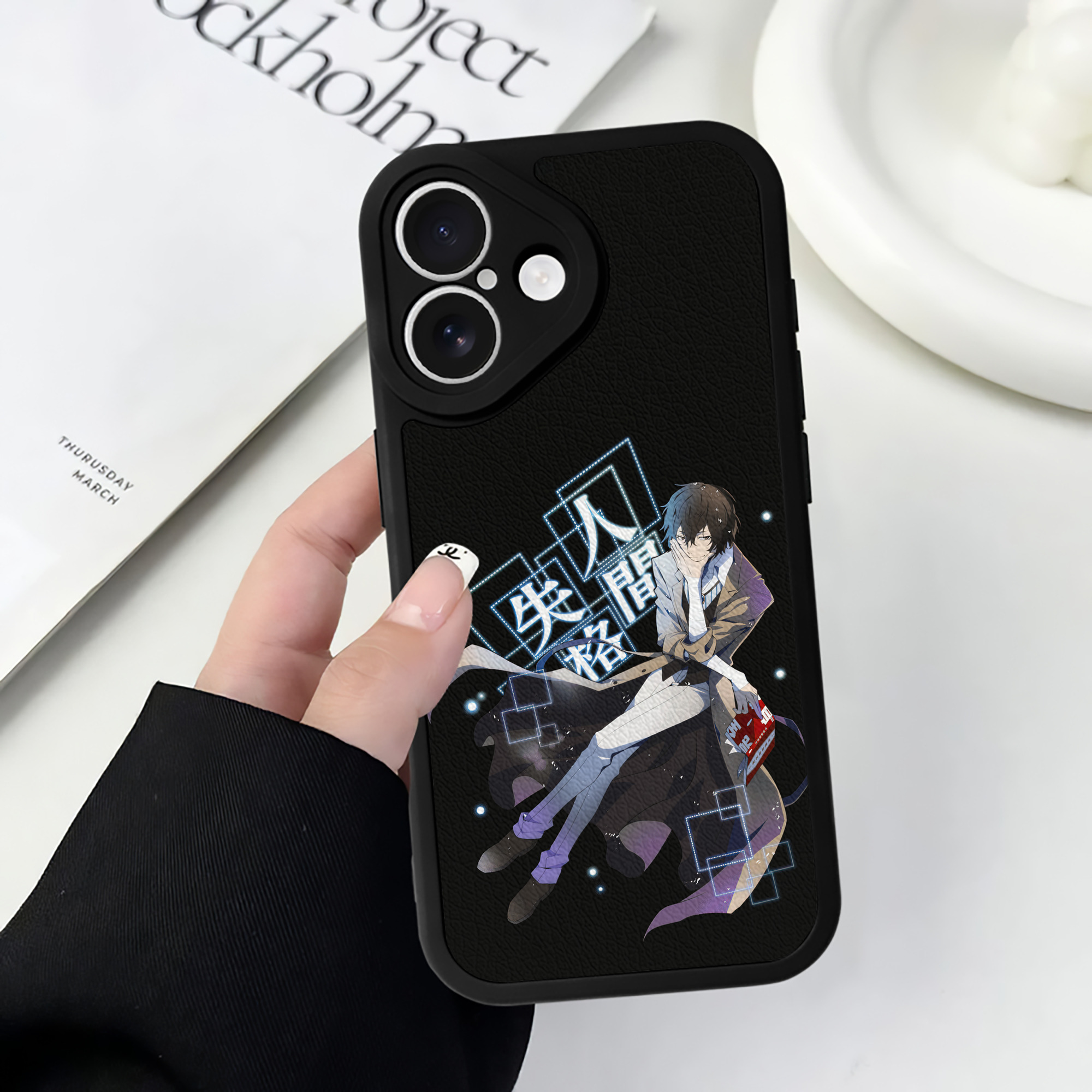 （画像用） 文豪ストレイドッグス Bungo Stray Dogs 【iPhone 16シリーズ対応】シリコンスマホケース（レザー調） 材質：シリコン